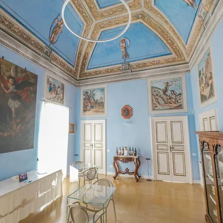 Pascaraymondo Palace