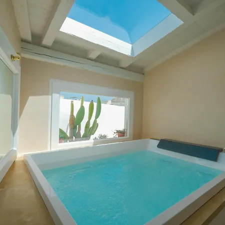 Pascaraymondo Palace