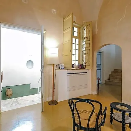 Pascaraymondo Palace