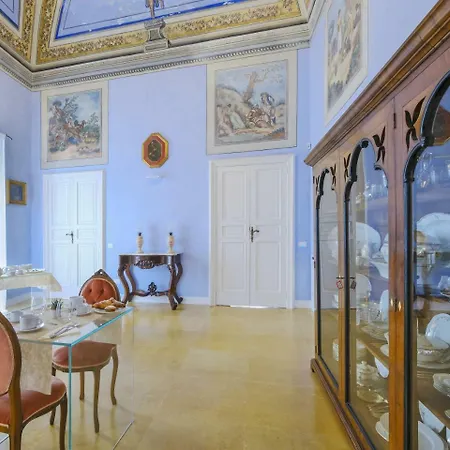 Pascaraymondo Palace