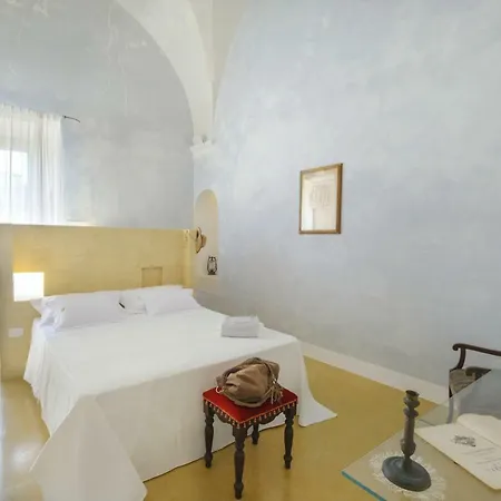 Pascaraymondo Palace