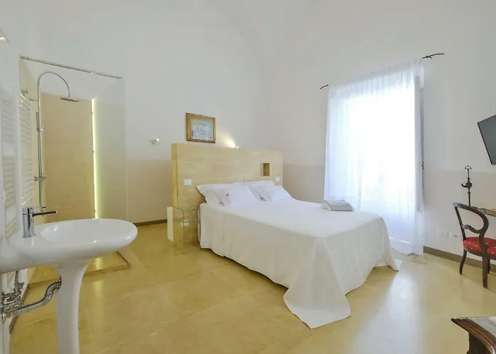 Pascaraymondo Palace