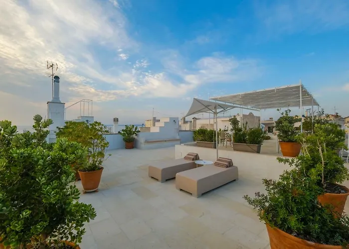 Pascaraymondo Palace